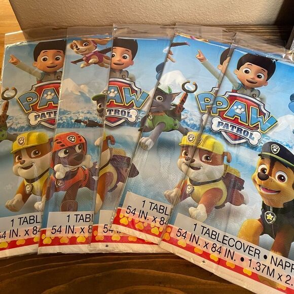 Paw Patrol New Party Table Cloths 54x81 inches Set of 5! - Picture 1 of 9